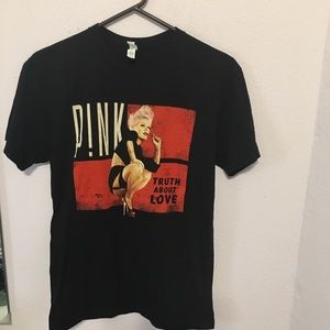 Pink The Truth About Love 2013 Graphic Tee tour